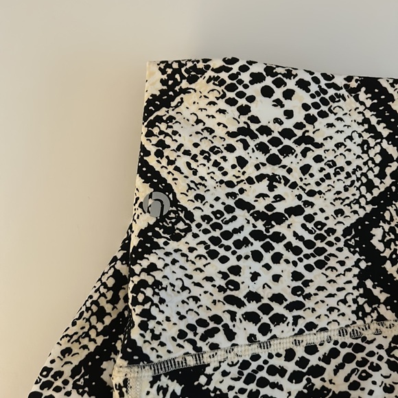 Balance Athletica White viper ascend legging - Picture 9 of 10